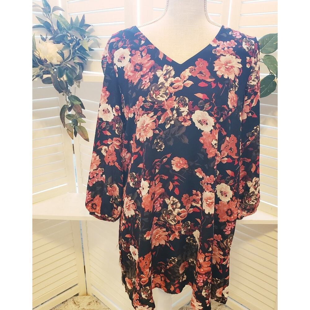 LULUS BLACK FLORAL V NECK TUNIC SIZE MED
